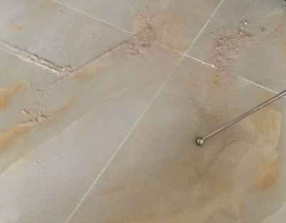 福州市瓷砖空鼓维修公司分享粘合剂选择不当在瓷砖铺贴过程中可能导致以下问题