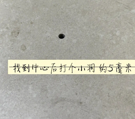 福州市瓷砖空鼓维修公司专业解答在瓷砖铺贴过程中，如果砂料搅拌不均匀，将会带来以下问题